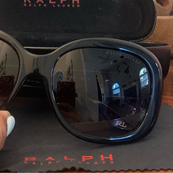 🌸Authentic Ralph Lauren Sunglasses - Picture 3 of 8